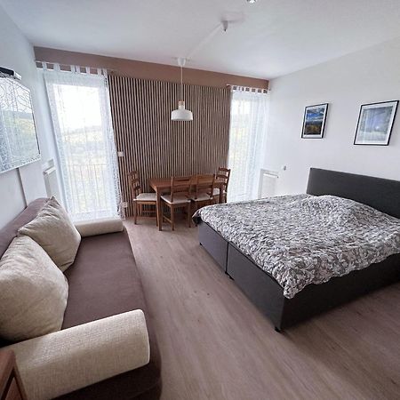 Loučná pod Klínovcem Miky Apartman Klinovec Meadow מראה חיצוני תמונה